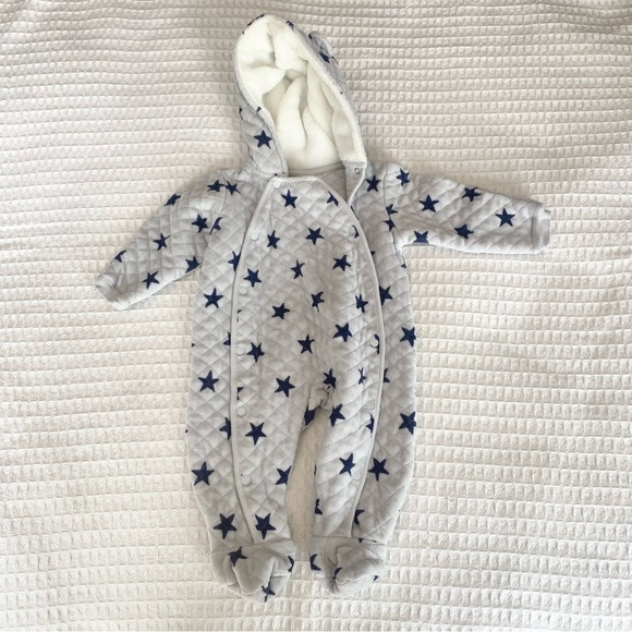 Nordstrom baby grey and blue star print quilted fleece lined onesie 9M - Picture 1 of 6